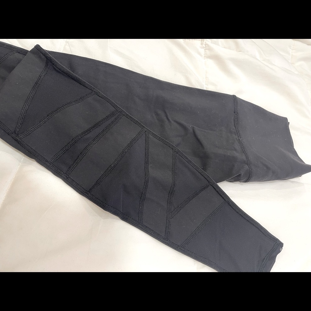 Lululemon mesh leggings